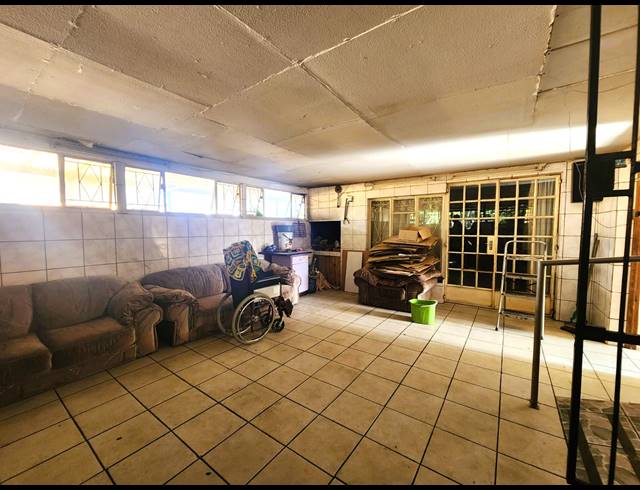 3 BEDROOM HOUSE FOR SALE IN THREE RIVERS